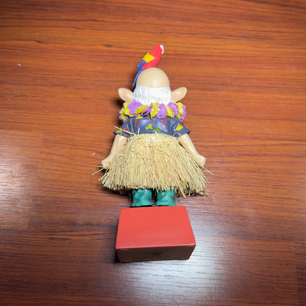 Vintage Coots Westland Giftware 2006 Hula Retired Senior Figurine Bobblehead.